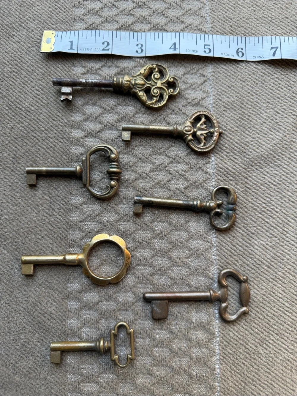 Vintage Brass Decorative Wall Keys Set - Gold Accent Home Wall Decor